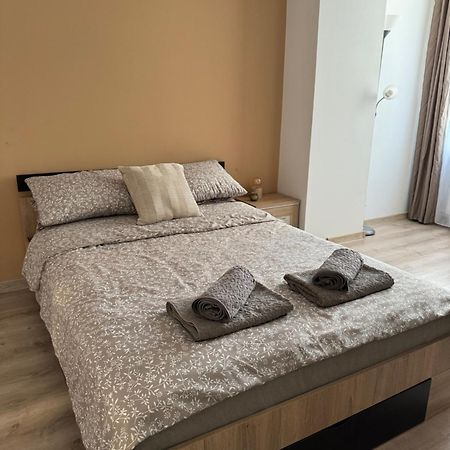 Lareina Apartament Cluj-Napoca Exterior foto