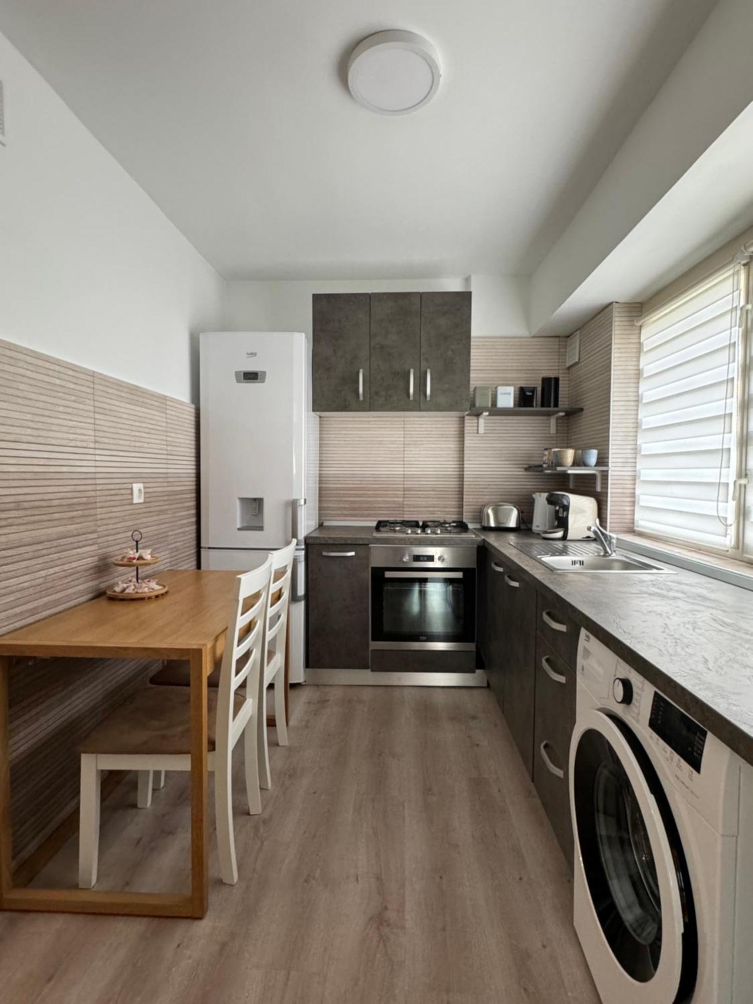 Lareina Apartament Cluj-Napoca Exterior foto